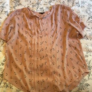 Ann Taylor pink shirt sleeve blouse